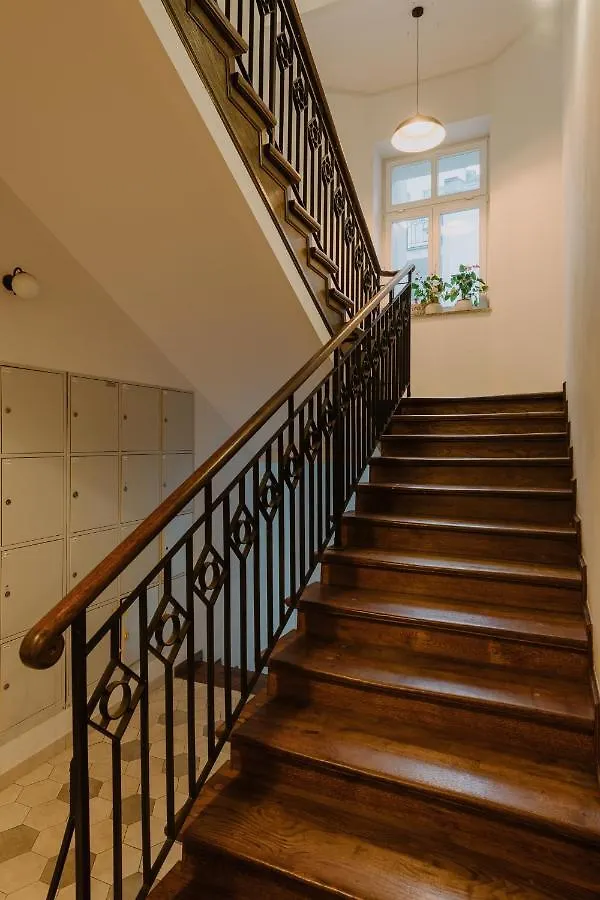 Goldfinger 3-Bed Unique Apartment In The Heart Of Podgorze Krakow